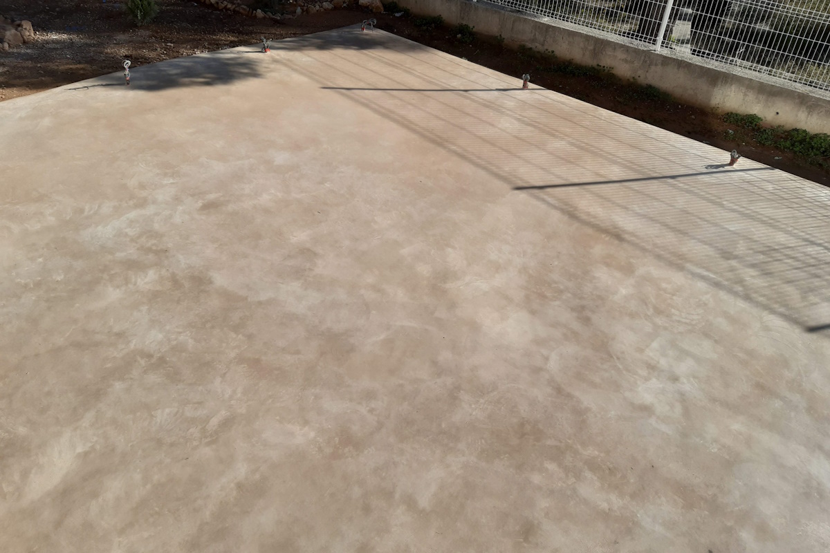 Instalación de pavimento industrial para empresa de reformas Salou