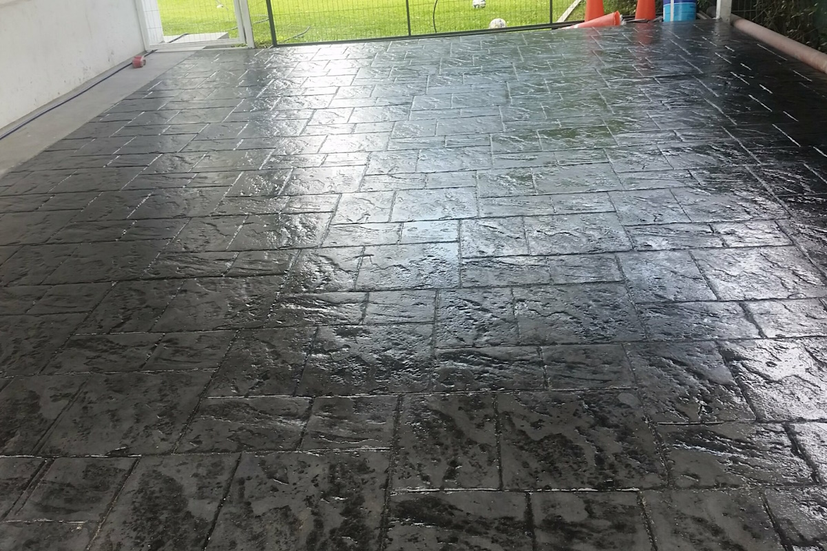 Proceso completo de instalación de hormigón estampado Tarragona